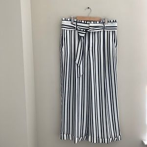 BANANA REPUBLIC  NWT STRIPED PANTS